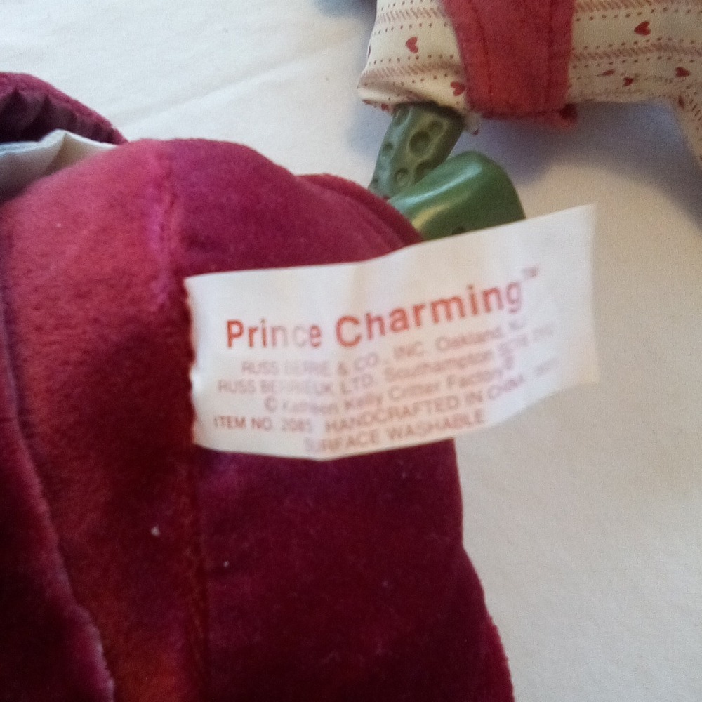 Russ Berrie, Prince Charming Frog & Valentine Heart Figurine 2005 Collectible - Picture 6 of 12
